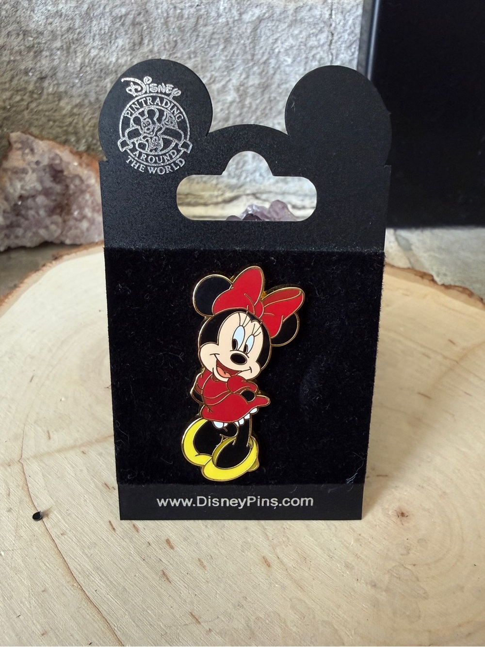 Disney Jewelry Lot with Aristocats Necklace Set, and Minnie & Mickey Mouse Pins - Picture 4 of 8